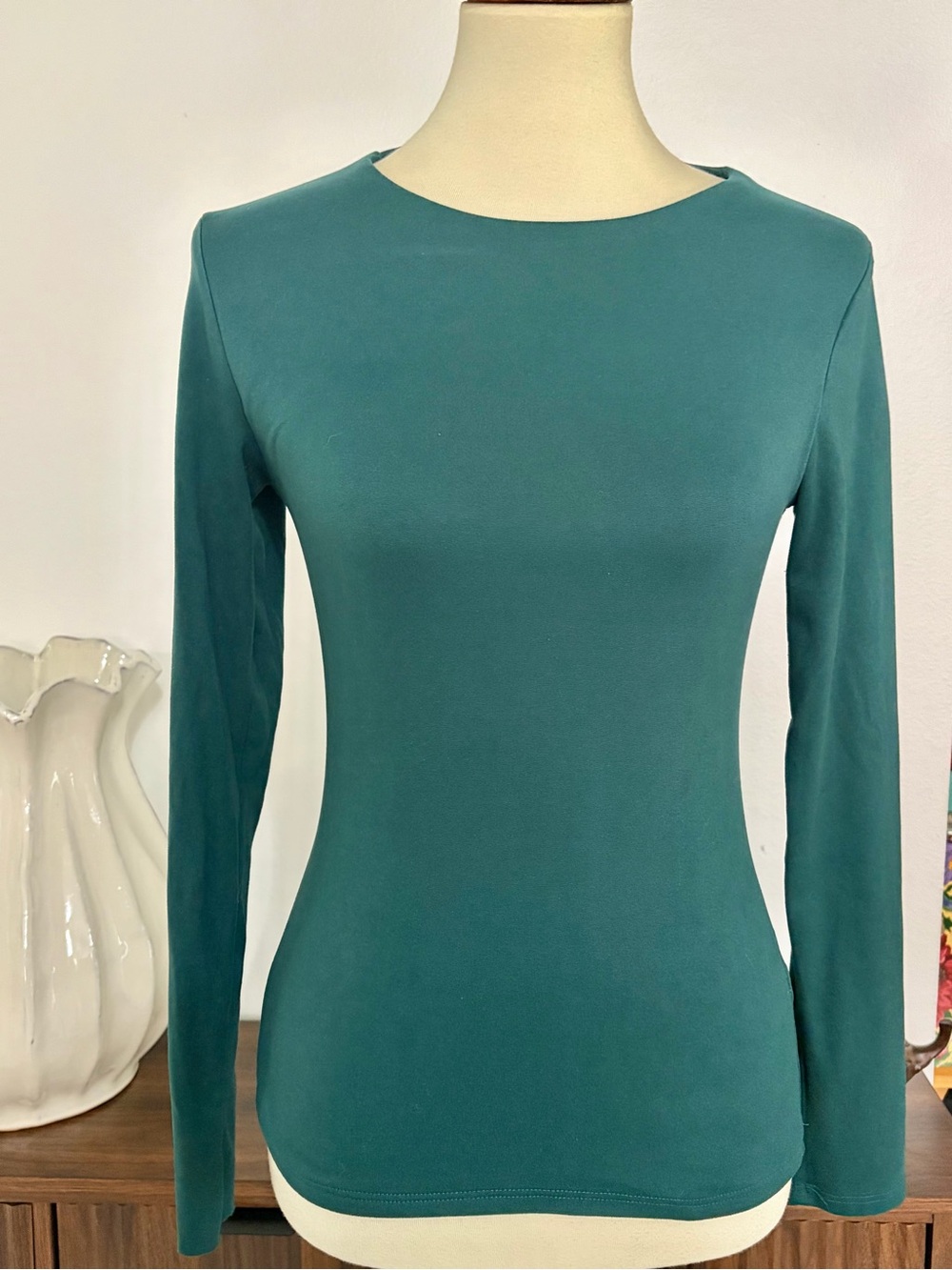 Charlotte‎ Russe Long Sleeve Crewneck Top